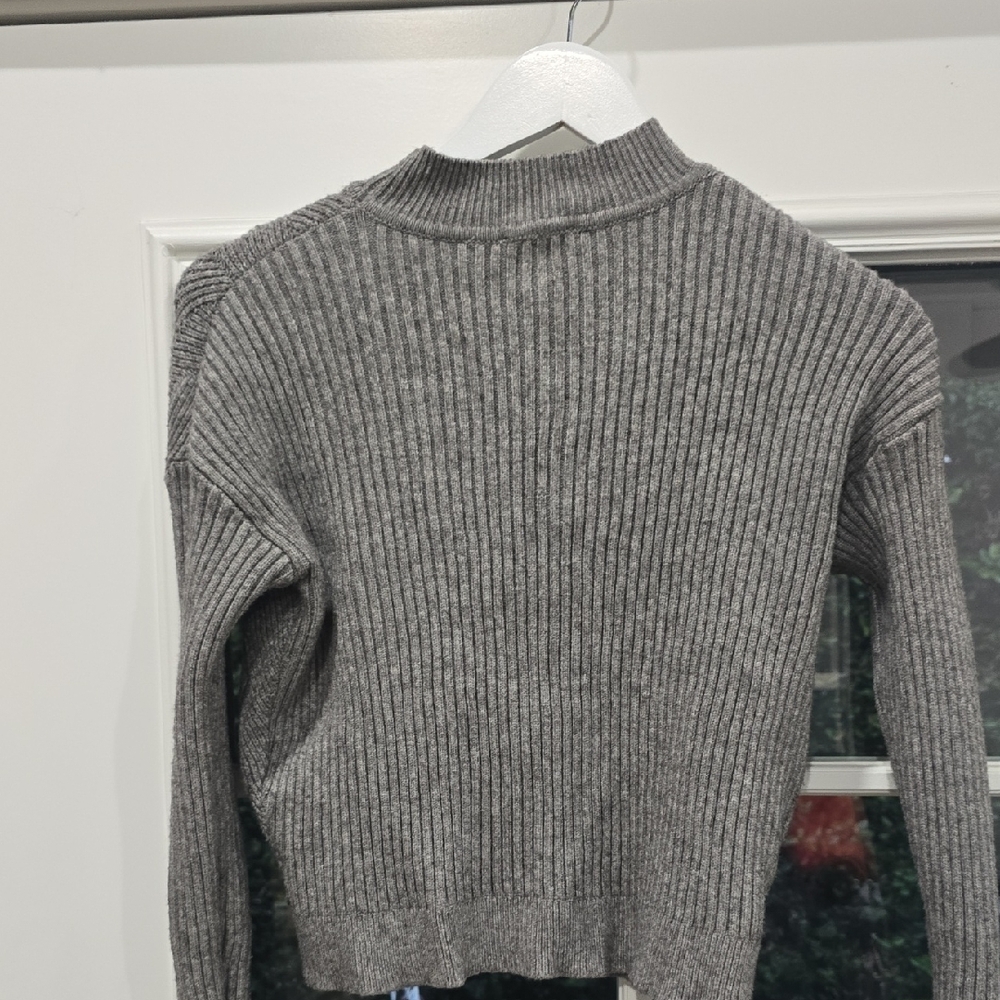 Raya Gray Ribbed Sweater - Picture 4 of 6